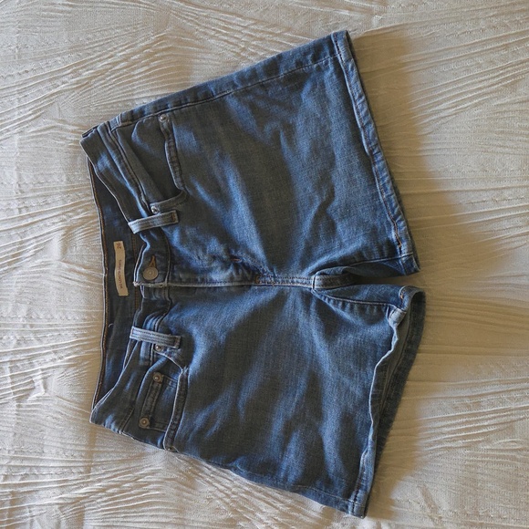 Levi's Women's Mid Length Jean Shorts - Picture 3 of 6